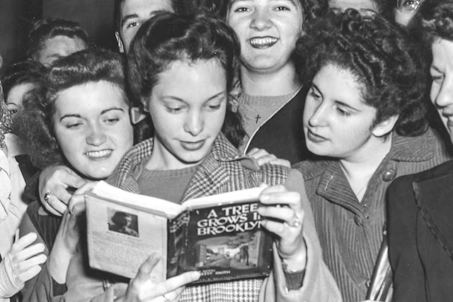 kershaw_alex's tweet card. A significant event occurred during WWII – America became a nation of readers.