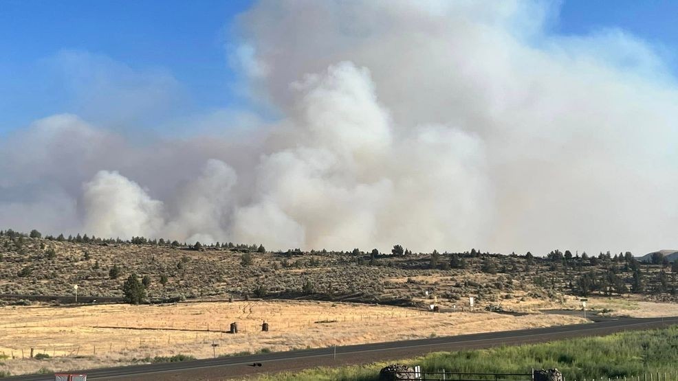 KATUNews's tweet card. A wildfire burning in a sparsely populated region of central Oregon has become the largest fire this year and is on the verge of surpassing 100,000 acres.
