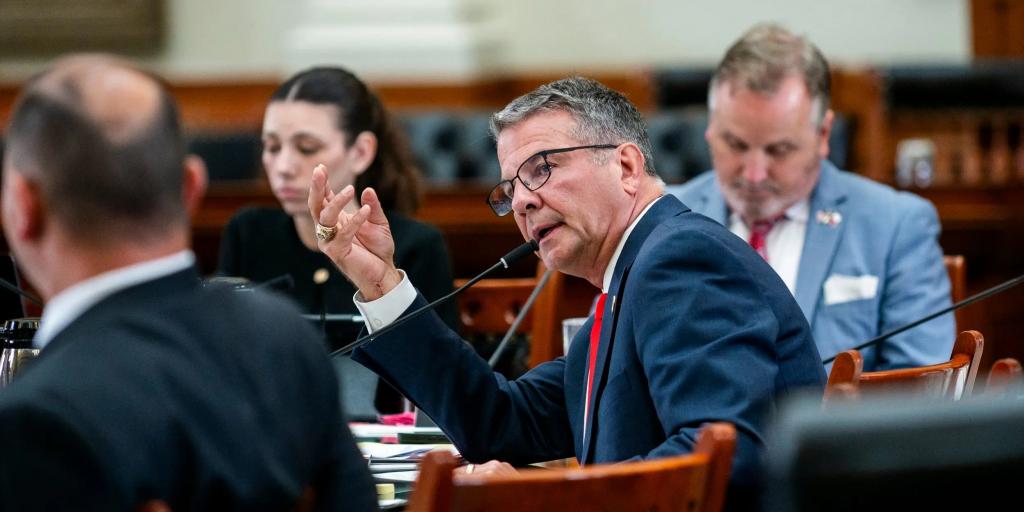 SanAngeloLIVE's tweet card. Senators advance a bill to outlaw most hemp products, reigniting debate over regulation, enforcement costs, and access for veterans and patients.