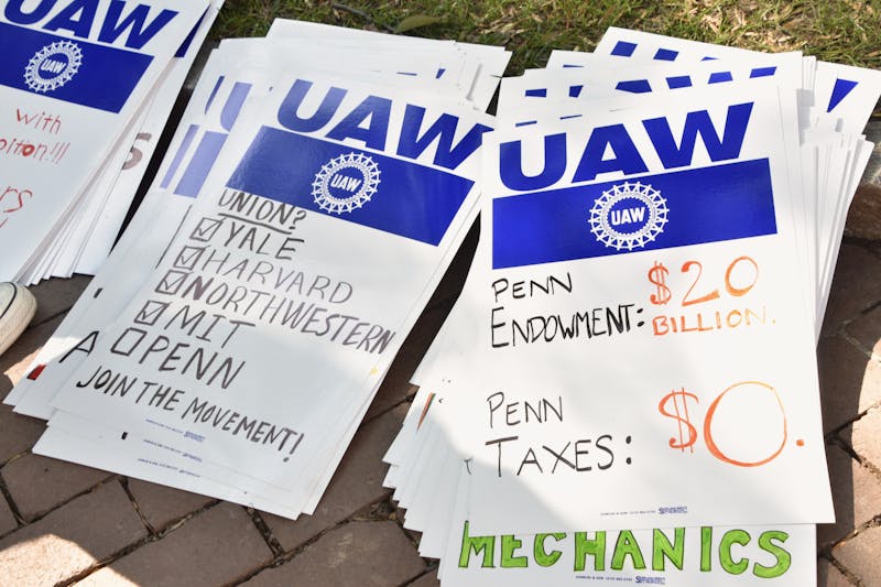 MikeElk's tweet card. The University presented four counterproposals to drafts submitted by GET-UP regarding graduate workers' job expectations, scheduling, recognition, compensation, along with support for international...