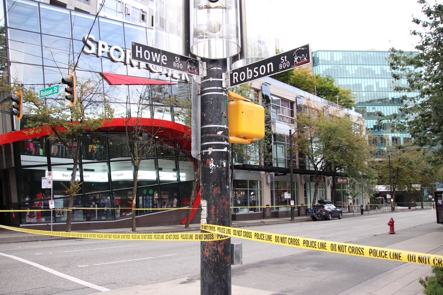 CityNewsVAN's tweet card. The Vancouver Police Department says a suspect has turned himself in after the stabbing death of a 15-year-old in Robson Square.