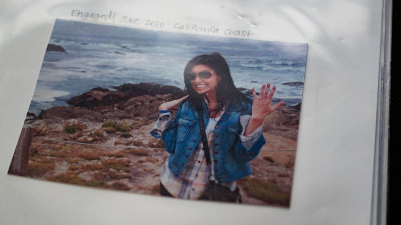 thomaslake's tweet card. Ellen Greenberg was found dead in 2011 in her Philadelphia apartment with 20 knife wounds and numerous bruises. Authorities ruled her death a suicide. Fourteen years later, the pathologist who...