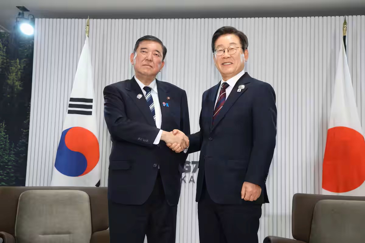 JAPAN_Forward_'s tweet card. South Korea keeps rehashing complaints that had been resolved in the past. It should realize this is working against its security and economic interests.