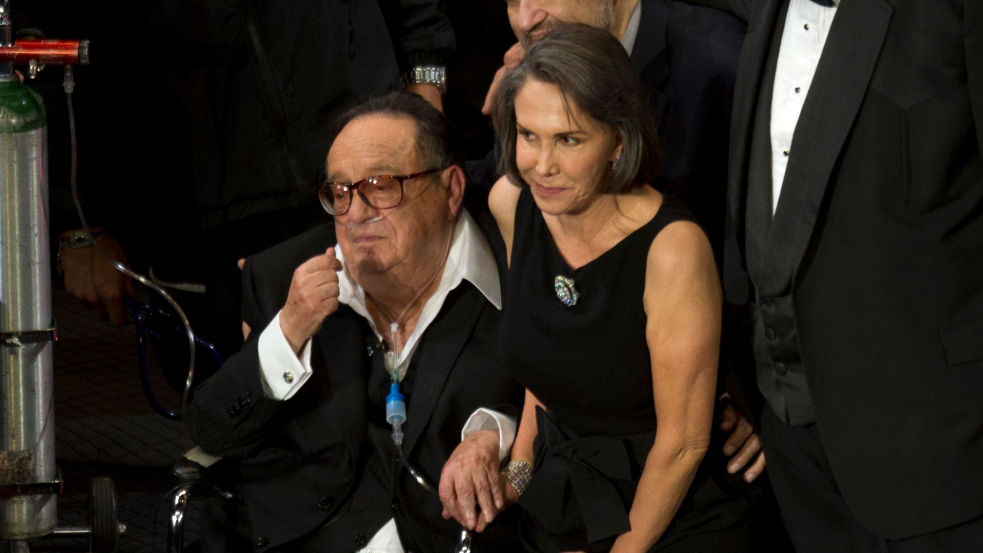 REMEZCLA's tweet card. HBO Max's Chespirito: Sin querer queriendo series has been making waves with his widow Florinda Meza in the middle.