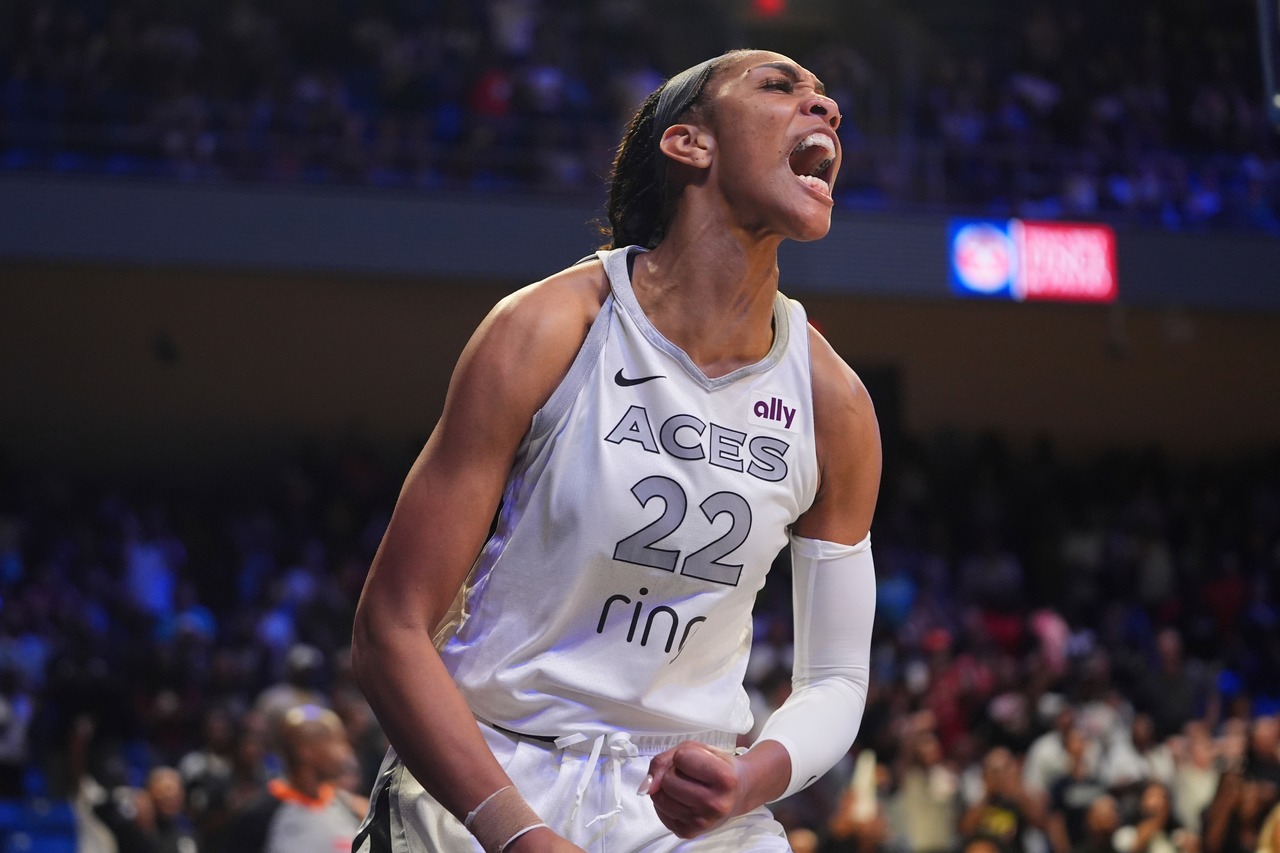 MLive's tweet card. The WNBA matchup tips off at 10 p.m. ET on ESPN with multiple streaming options available for viewers as both teams return from the All-Star break.