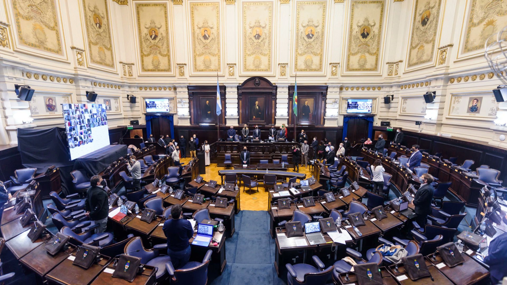 edlitvin's tweet card. Los diputados de Santa Fe, Neuquén y la provincia de Buenos Aires son los mejor pagos. En el otro extremo aparecen Chaco, La Rioja y Formosa. El salario promedio es de $3,9 millones.