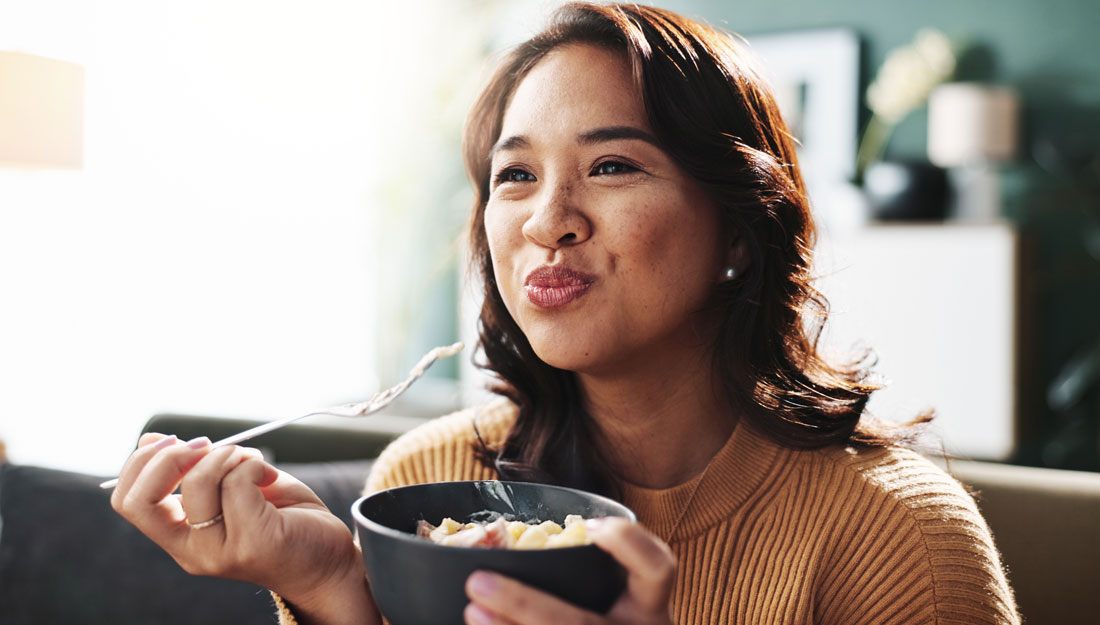 TAMUHealth's tweet card. Texas A&M Health experts explain how your diet can influence your hormones and the impact on everything from stress to fertility.