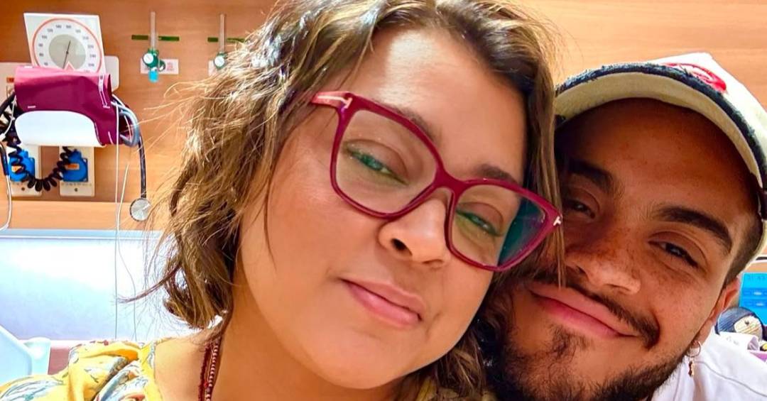 VEJA's tweet card. Único filho da cantora, Francisco Gil falou sobre a despedida da mãe no último domingo, 20, quando ela não resistiu ao câncer colorretal que tratava nos EUA