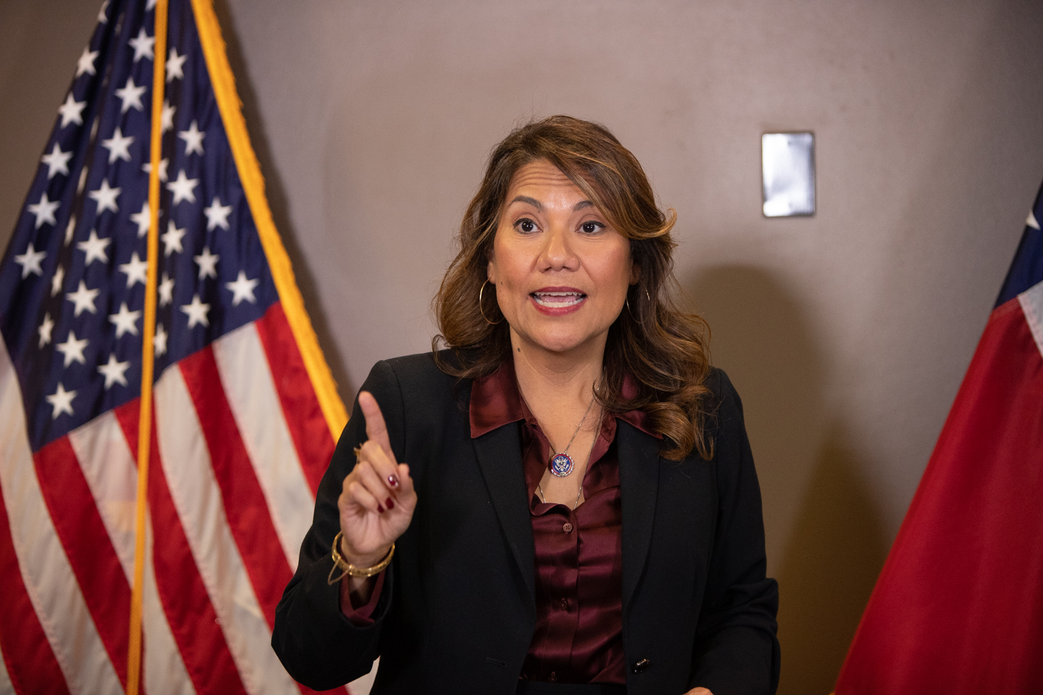 elpasomatters's tweet card. Punchbowl News reports that Texas Republicans are looking at El Paso as a target to fulfill President Trump’s request to redraw five House seats now held by Democrats