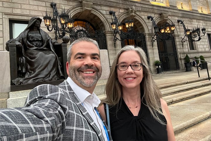UMassChanGiving's tweet card. Melissa Harris and John Harris, MD, PhD'05, have endowed a scholarship at UMass Chan Medical School to bring more opportunity to aspiring physicians.
