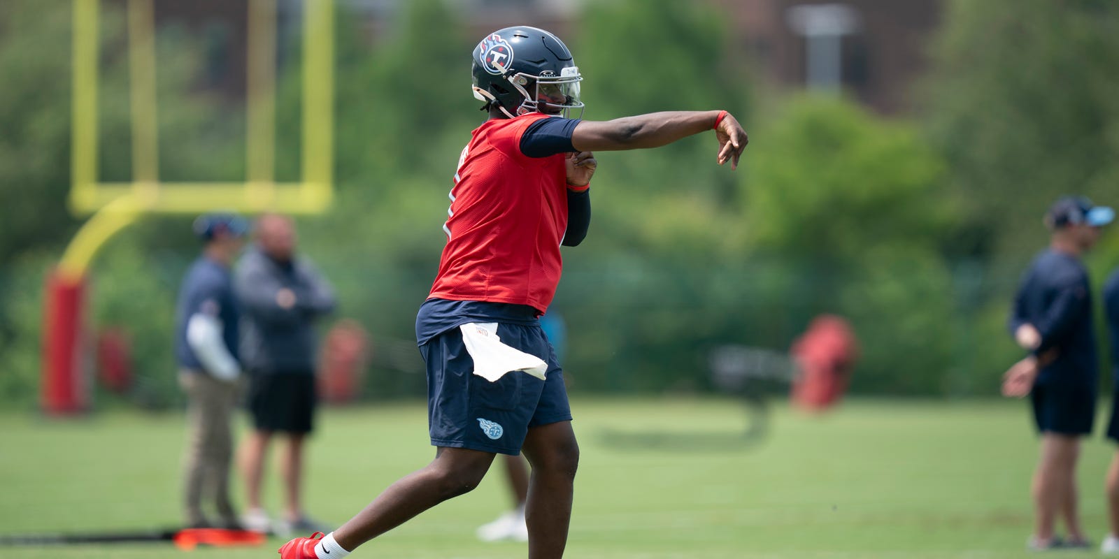 nicksuss's tweet card. NFL draft No. 1 pick Cam Ward went 12-for-17 on his first day at quarterback for the Titans in training camp. Here is the breakdown of each pass.