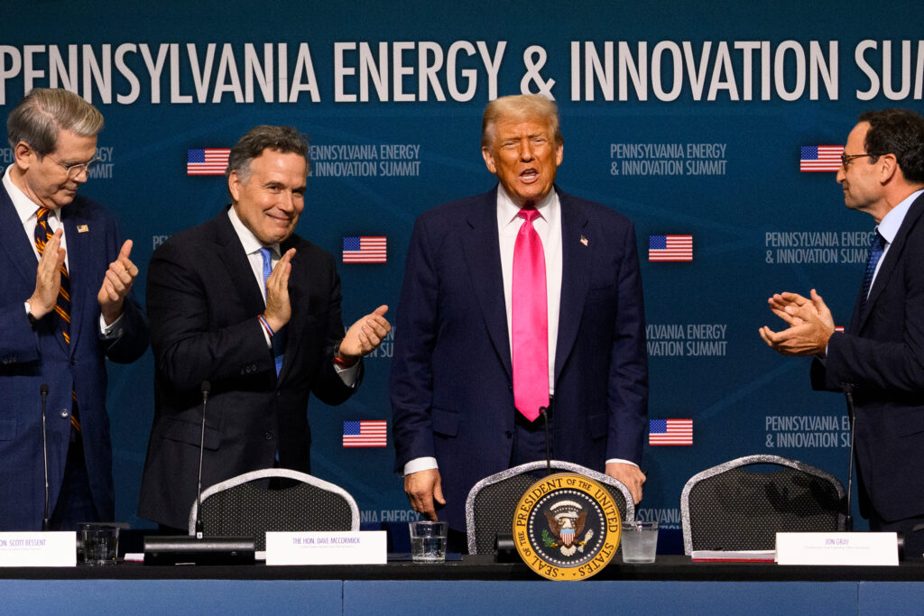 insideclimate's tweet card. While government, energy, tech and banking leaders held a summit, protestors warned of worsening climate pollution and a future shaped by “the worst people on Earth.”