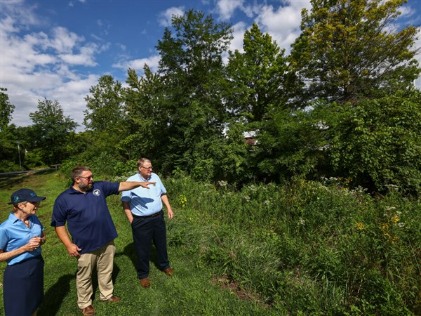 toledonews's tweet card. Commissioners from Fulton and Lucas counties once again waded into the murky waters of ditch maintenance Tuesday. As a result, some residents of the ...