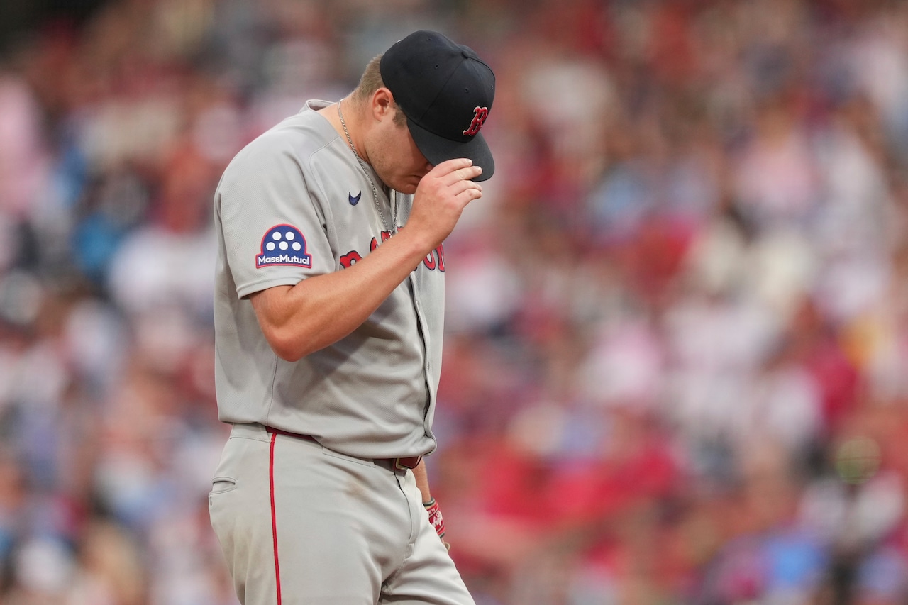 ChrisCotillo's tweet card. It was another ugly night for the Red Sox offense at Citizens Bank Park.