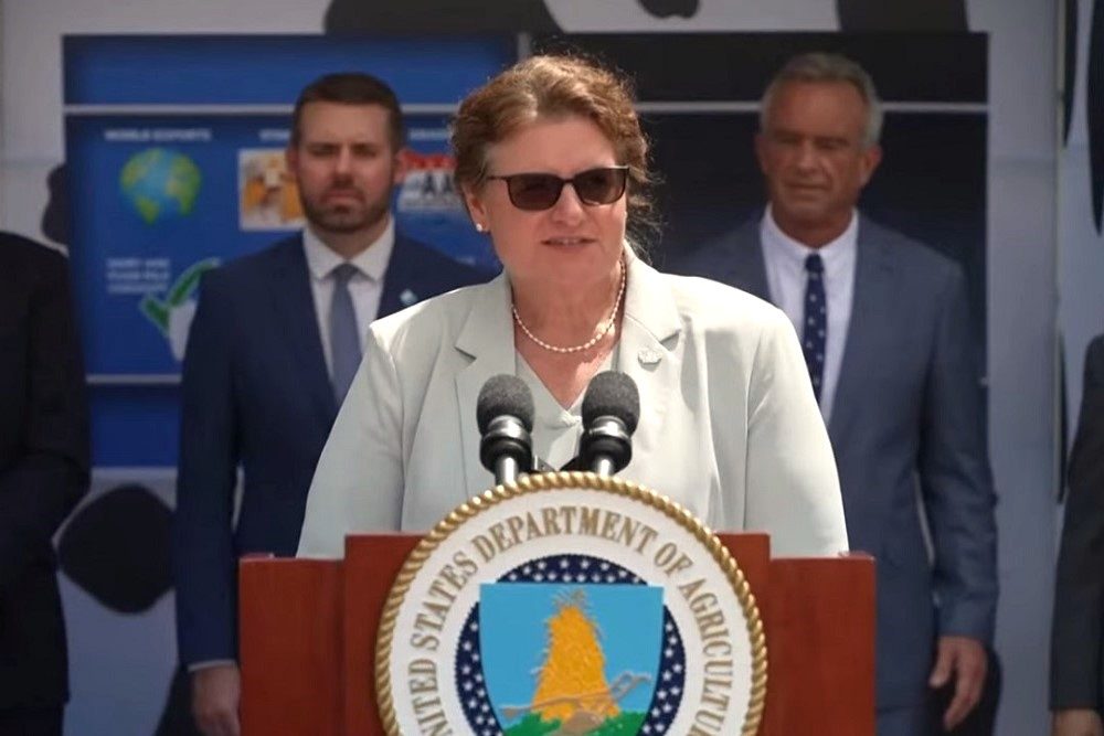 hoosieragtoday's tweet card. One of the largest ag groups representing the U.S. dairy industry has pledged to eliminate the use of artificial food dyes in ice cream made by America’s major dairy producers. That announcement...