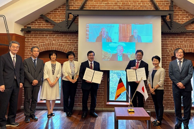 UTokyo_News_en's tweet card. Institute for Future Initiatives, The University of Tokyo Signs MoU with RIKEN and Potsdam Instit...