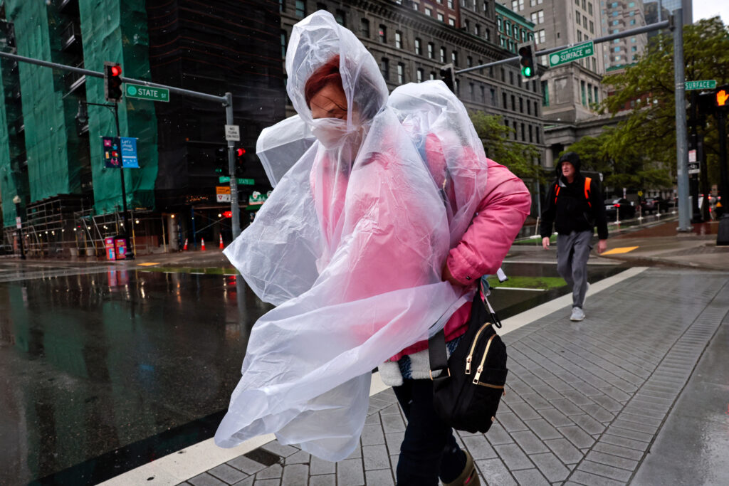 insideclimate's tweet card. One new study identifies a 17 percent increase in the destructive potential of the strongest nor’easters, while another bolsters links between Arctic ice melt and dangerous blizzards.