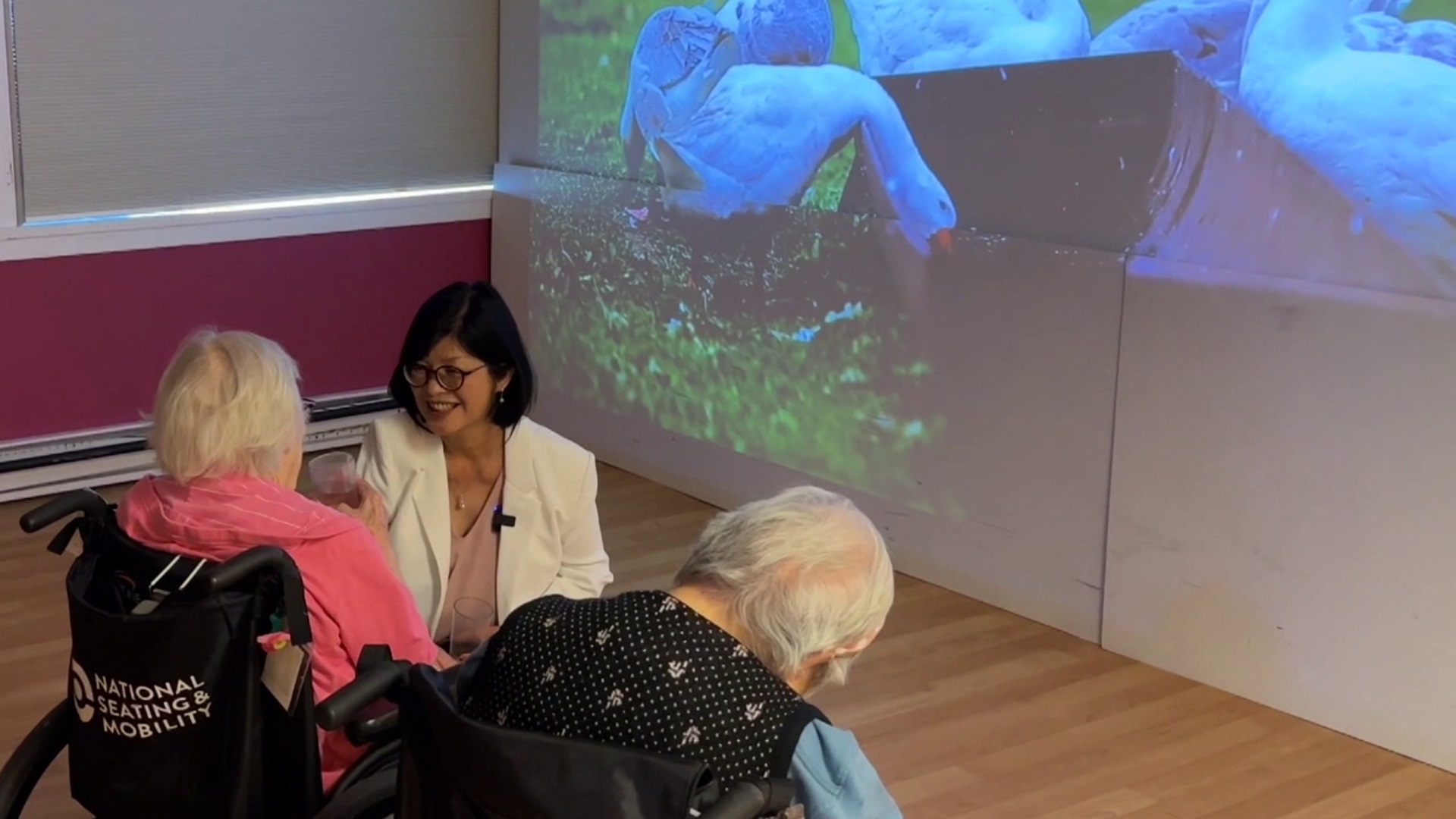 CityNewsVAN's tweet card. Researchers at VCH are using video technology to help evoke memories in dementia patients. Cecilia Hua reports.