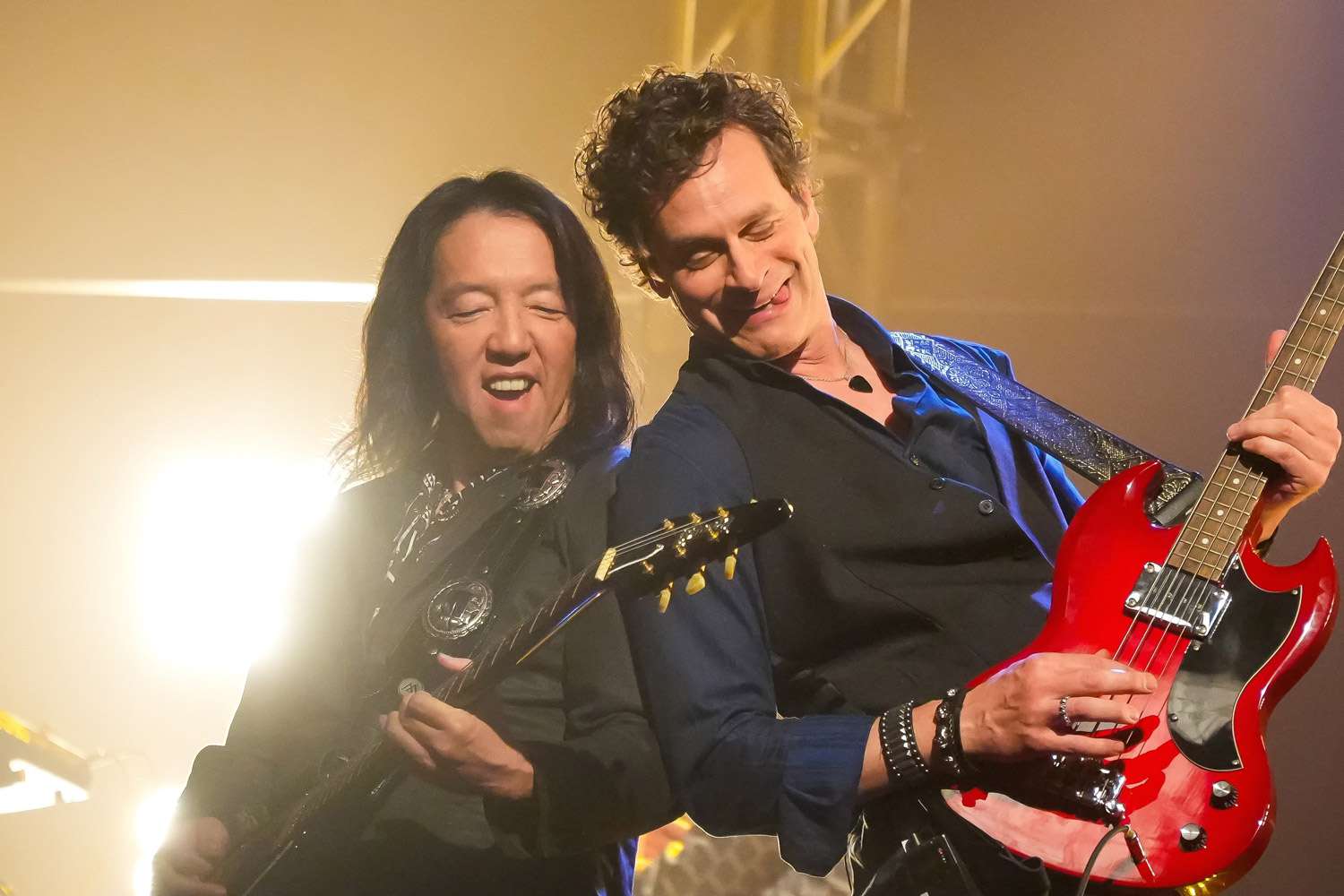 TomEScott's tweet card. Tom Everett Scott of 'That Thing You Do' talks about working with Jon Bon Jovi's son Jake Bongiovi in their new movie 'Rockbottom.'