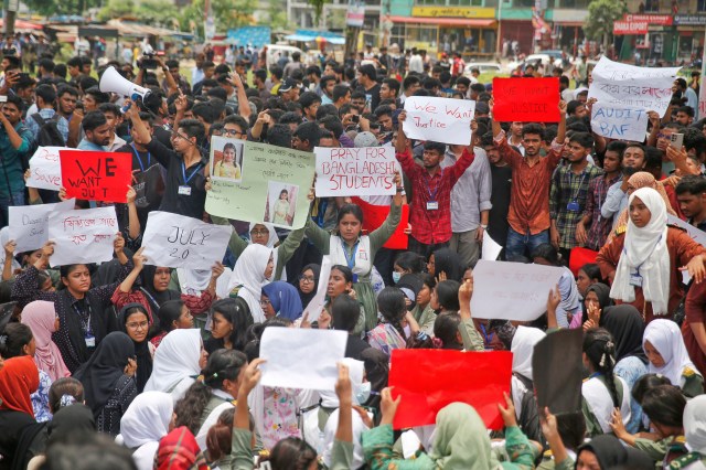 WKBN's tweet card. Hundreds of students protested Tuesday near the site of the crash of a Bangladesh air force training jet into a school in the nation’s capital, demanding accountability, compensation for victims…
