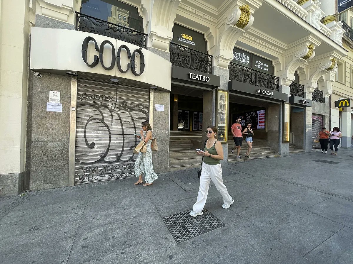 AVCavas's tweet card. El Ayuntamiento de Madrid precintó este pasado lunes la discoteca Cocó (antigua Alcalá 20), en la calle de Alcalá, en el distrito madrileño de Centro. La medida de cierre...
