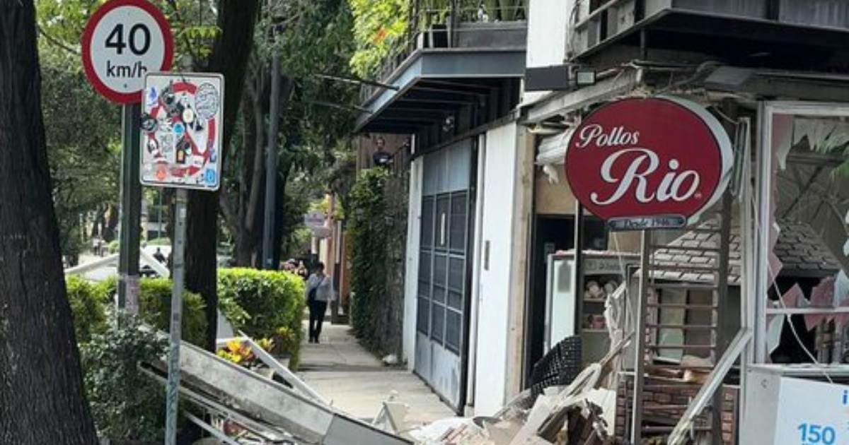 Excelsior's tweet card. Una explosión en una rosticería ubicada en la colonia Hipódromo Condesa, alcaldía Cuauhtémoc, dejó como saldo dos lesionados.