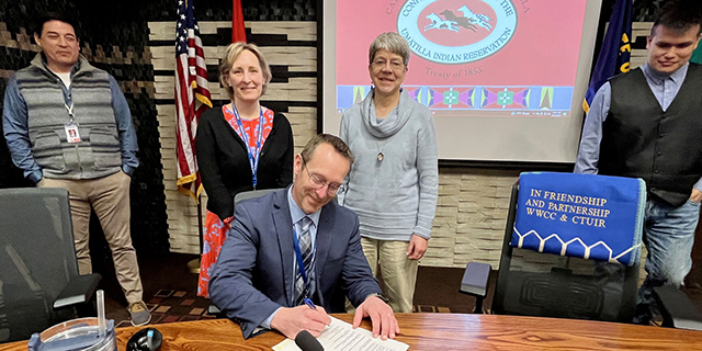 ICLDC_HI's tweet card. Walla Walla Public Schools and the Confederated Tribes of the Umatilla Indian Reservation recently signed a memorandum of understanding that has been in the works for years.