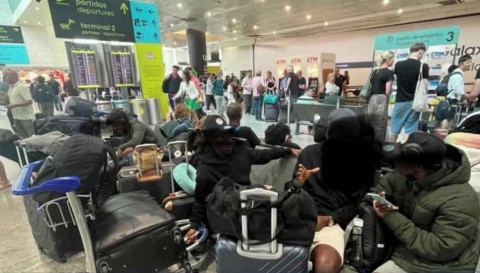 eNCA's tweet card. Twenty-five young Cape Town footballers are finally preparing to return home after being stranded in Europe.