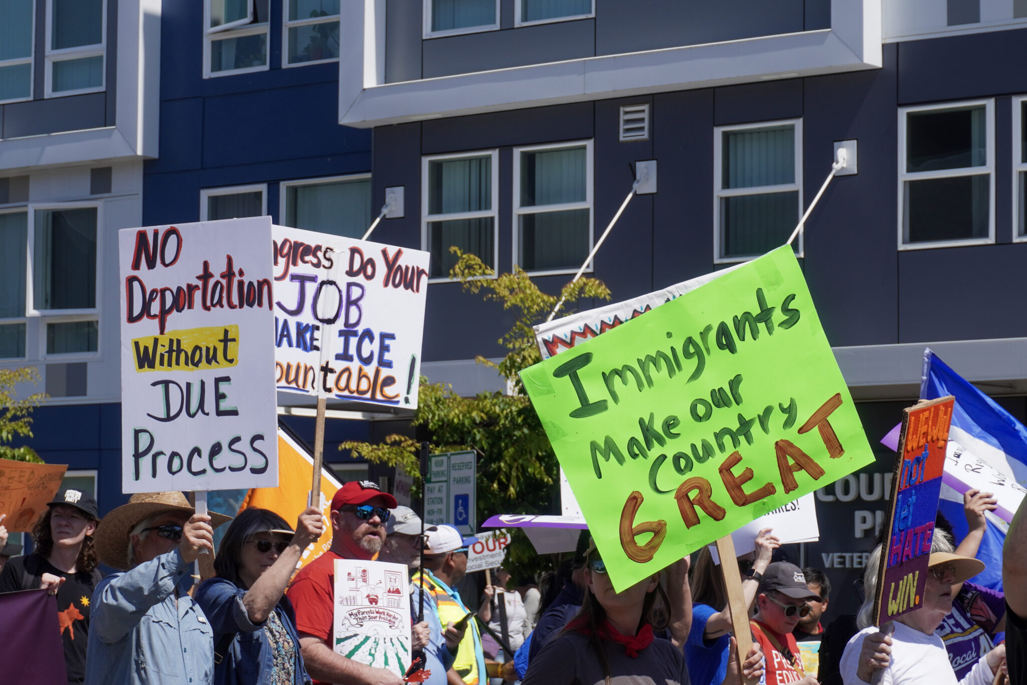 BenBotkin1's tweet card. Lane County and Eugene were on the Trump administration's list of sanctuary jurisdictions. Then the list disappeared.
