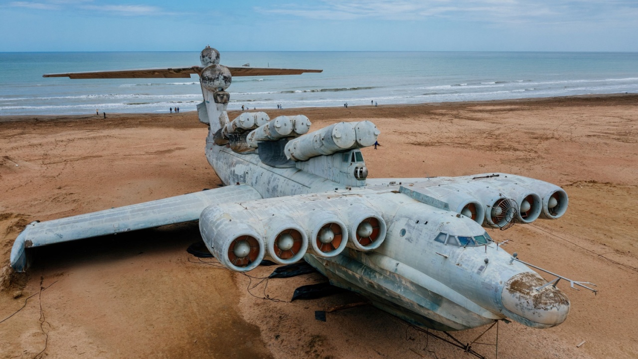 TheNatlInterest's tweet card. The Ekranoplan or the “Caspian Sea Monster” ultimately proved too difficult to make practical for the Soviet Navy.