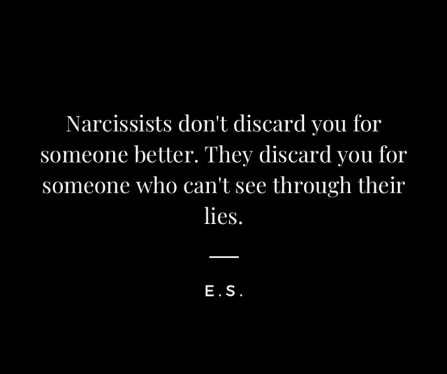 CoachElizabethS's tweet card. Reasons Why a Narcissist Discards You When a narcissist enters your life, it often feels like a whirlwind romance or a deep connection like no other. They shower you with love, compliments, and pro…