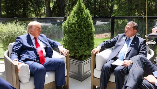 RTLZ's tweet card. De Verenigde Staten hebben een handelsakkoord met Japan bereikt, waarbij een wederzijdse importheffing van 15 procent wordt gehanteerd. Dat schreef de Amerikaanse president Donald Trump dinsdagavond...