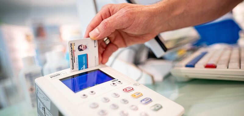 jungewelt's tweet card. Nur wenige gesetzlich Versicherte nutzen elektronische Patientenakte aktiv. Technikwirrwarr bei Anwendung in Arztpraxen