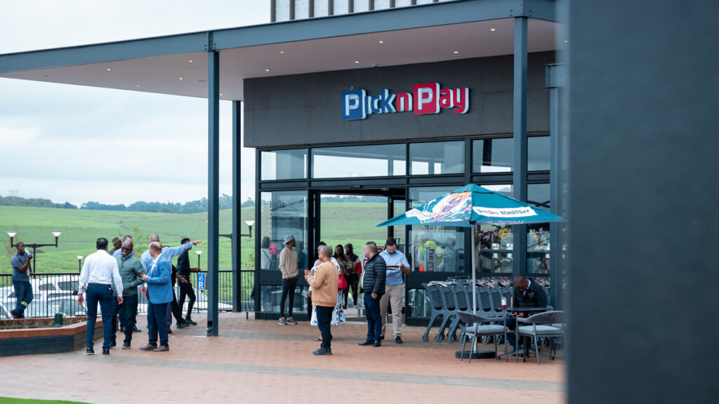 DailyInvestorSA's tweet card. Analysts remain divided on Pick n Pay’s turnaround, with some seeing potential value in its exposure to Boxer and recent restructuring efforts, while others remain cautious due to intense competition...