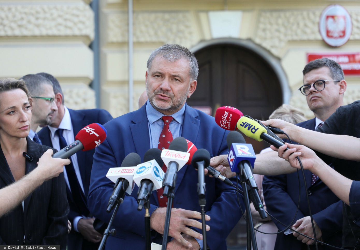 StZaryn's tweet card. Sędzia Waldemar Żurek złożył pozew przeciwko Polsce, domagając się miliona złotych za - jak twierdzi - "doznane represje". To pierwszy taki przypadek w kraju.