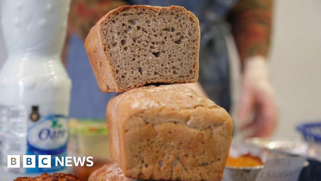BBCLookNorth's tweet card. Doctors fear ending gluten-free prescriptions will hit the "poorest and most vulnerable" patients.