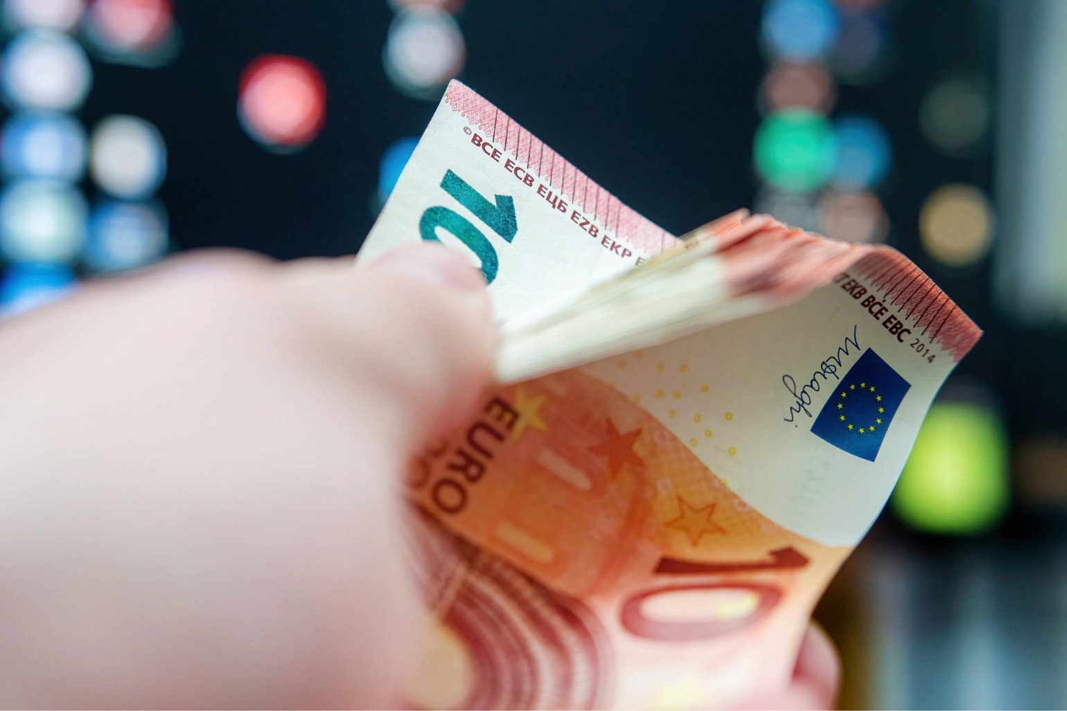 Alea_'s tweet card. Europe faces substantial investment needs to tackle structural changes and to future-proof its economy, which will lead to rising levels of public debt. This burden comes at a time when the Eurosys...