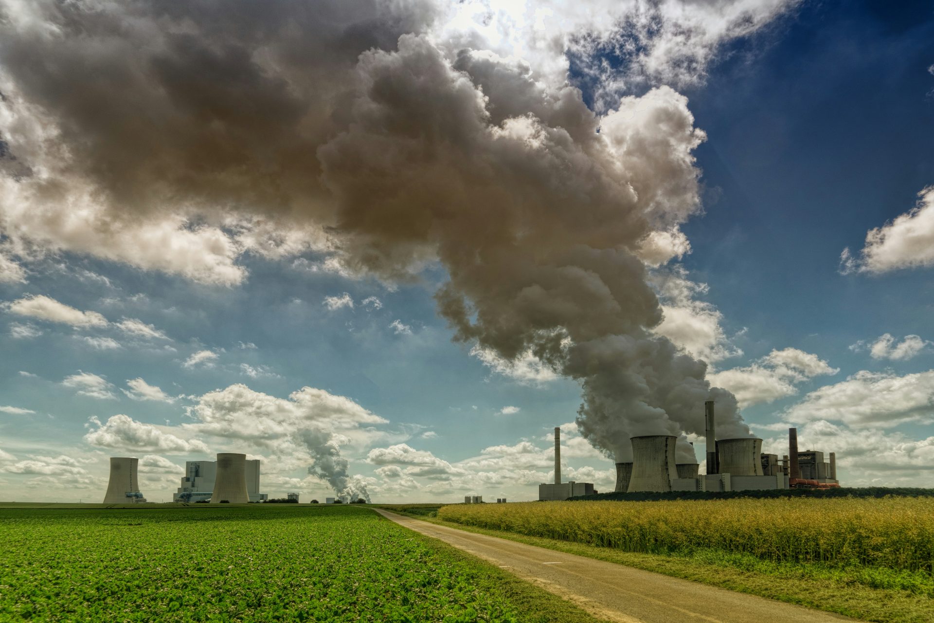 MIT_CEE's tweet card. In March, MIT Civil and Environmental Engineering Professor Charles Harvey provided testimony in support of a bill that would limit the industrial injection of carbon dioxide into wells near the...
