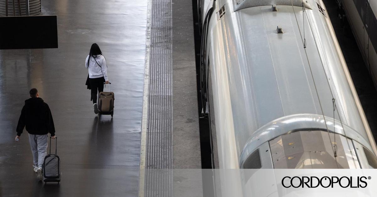 eldiarioAnd's tweet card. El Gobierno estima que el plan para acercar los trenes de Jaén a Madrid sin que paren en Córdoba no estará redactado antes de diciembre de 2027