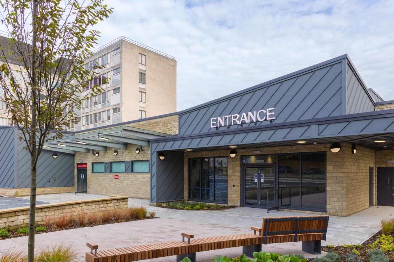 HuddsHub's tweet card. Staffing at hospitals in Huddersfield and Halifax is expected to be 'very tight' during the 5-day resident doctors' strike
