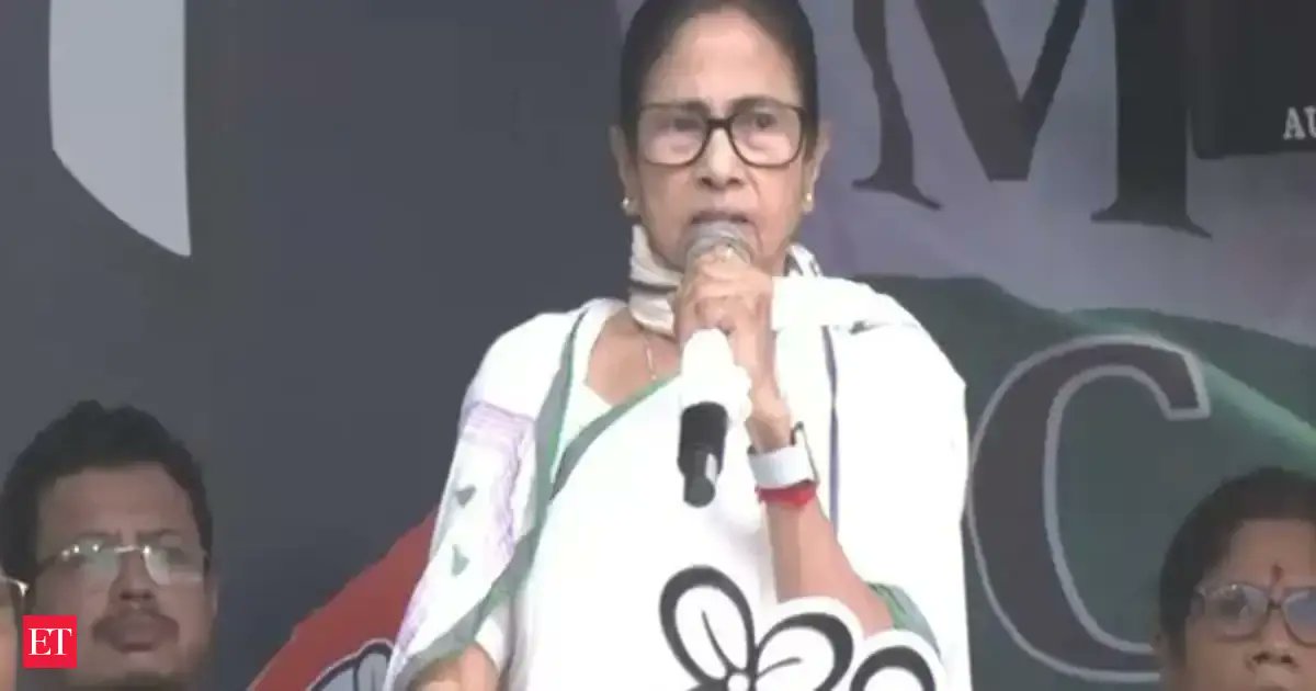 JayatriNag's tweet card. West Bengal Chief Minister Mamata Banerjee criticized Assam CM Himanta Biswa Sarma for sending a notice to a Falakata resident. She calls it unconstitutional interference. Banerjee also mentions a...