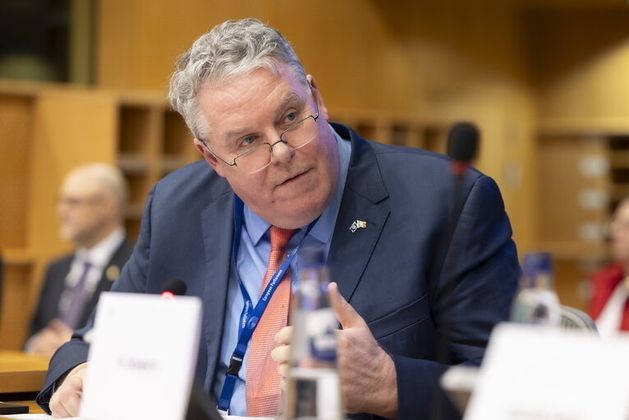 ciaranmullooly's tweet card. Farmers in the midlands are on a collision course with Bord na Mona over claims that thousands of acres of privately owned farmland could be flooded by pla...