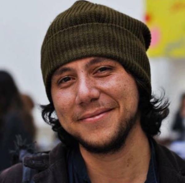 GERonSyria's tweet card. ناشط ثوري ومخرج سينمائي. وُلد باسل شحادة في حي القصاع بمدينة دمشق في 31 كانون الثاني / يناير عام 1984، ودرس الهندسة المعل