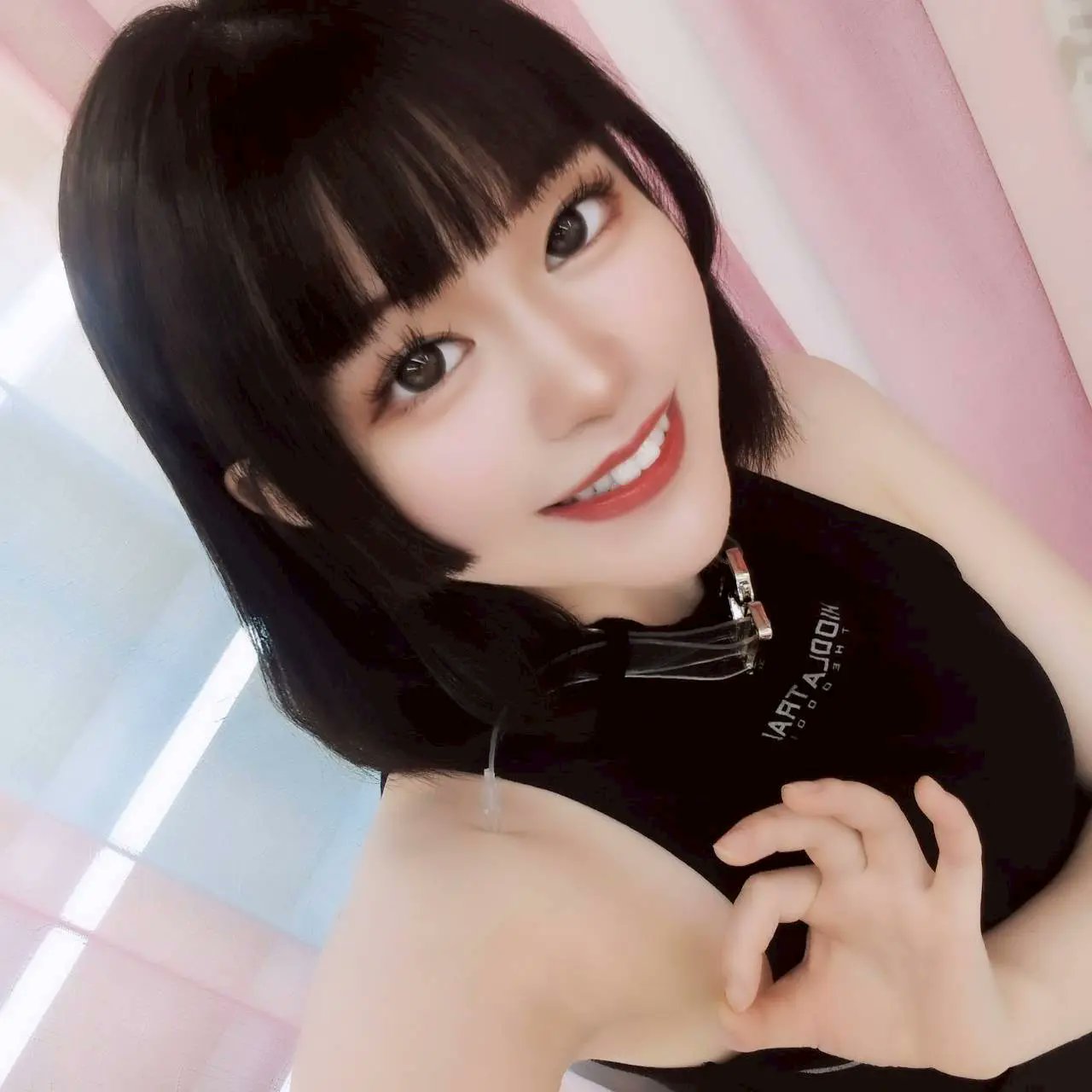 kuroshimaaki's tweet card. 南町――神奈川県川崎市川崎区にある、丁番を持たない有名な色街。そのなかの一角にあるソープランド『クリスタル京都』に在籍するギンガさん（21歳）の瞳は吸い込まれそうになるほど大きく、笑顔はあどけない。…