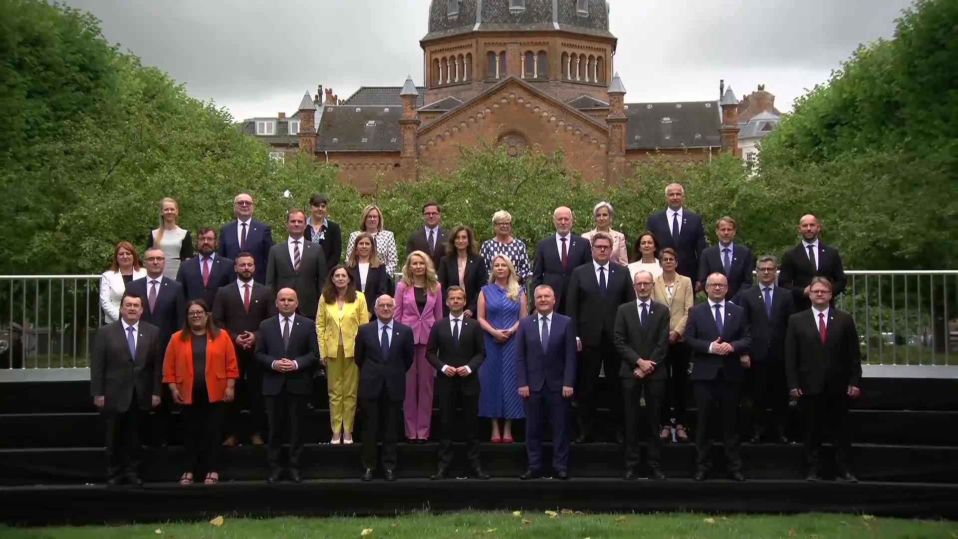EUCouncilTVNews's tweet card. Family photo (Justice)