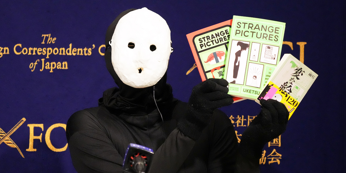 reppomanuno's tweet card. L'horror “Strani disegni" è tra i libri più venduti delle ultime settimane, anche perché l'autore è uno youtuber mascherato