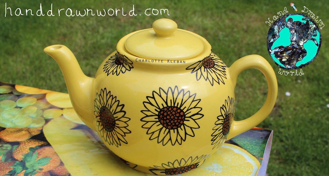 HandDrawnWorld_'s tweet card. This Teapots item by handdrawnworld has 73 favourites from Etsy shoppers. Dispatched from United Kingdom. Listed on 03 Jun, 2025