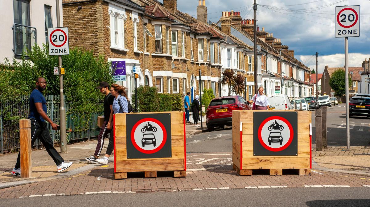SocEnvJustice's tweet card. The government has been accused of “greenwashing” a key part of its active travel policy after the Department for Transport said it could give no evidence that