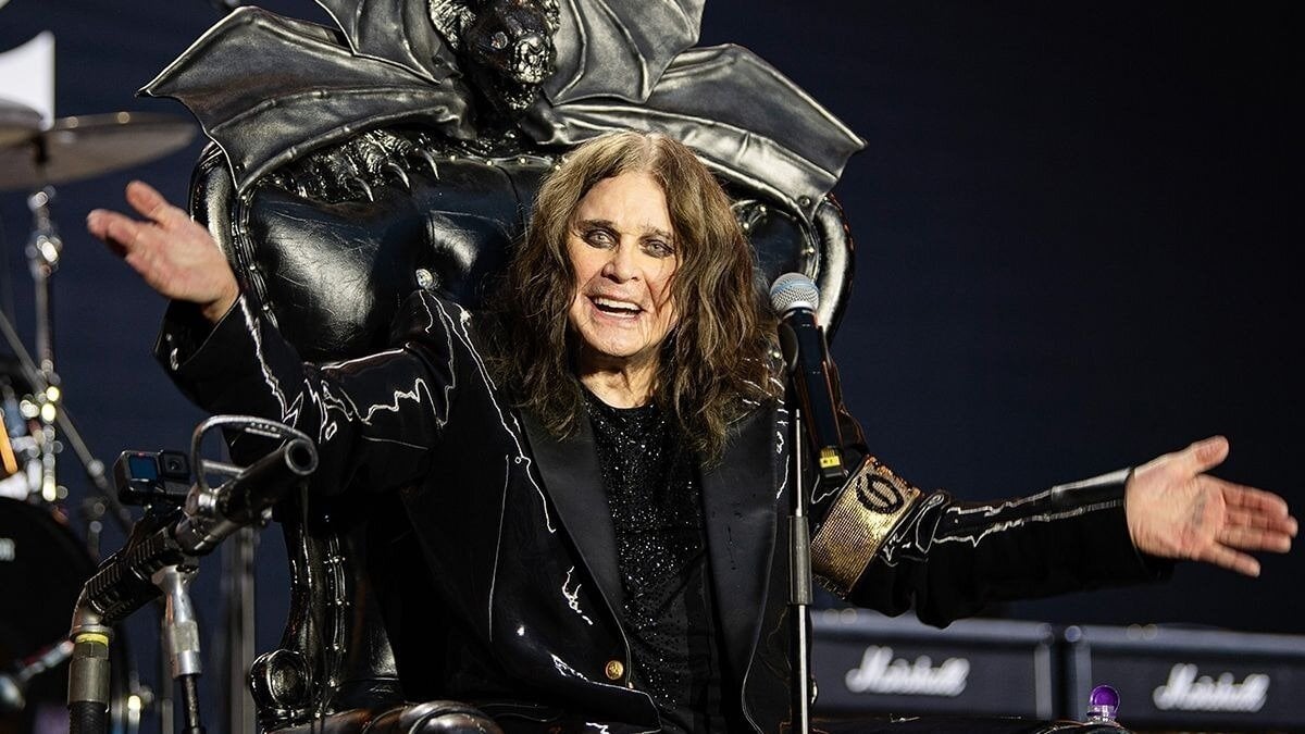 OldUnclePhil's tweet card. Rename Birmingham Airport as Ozzy Osbourne International