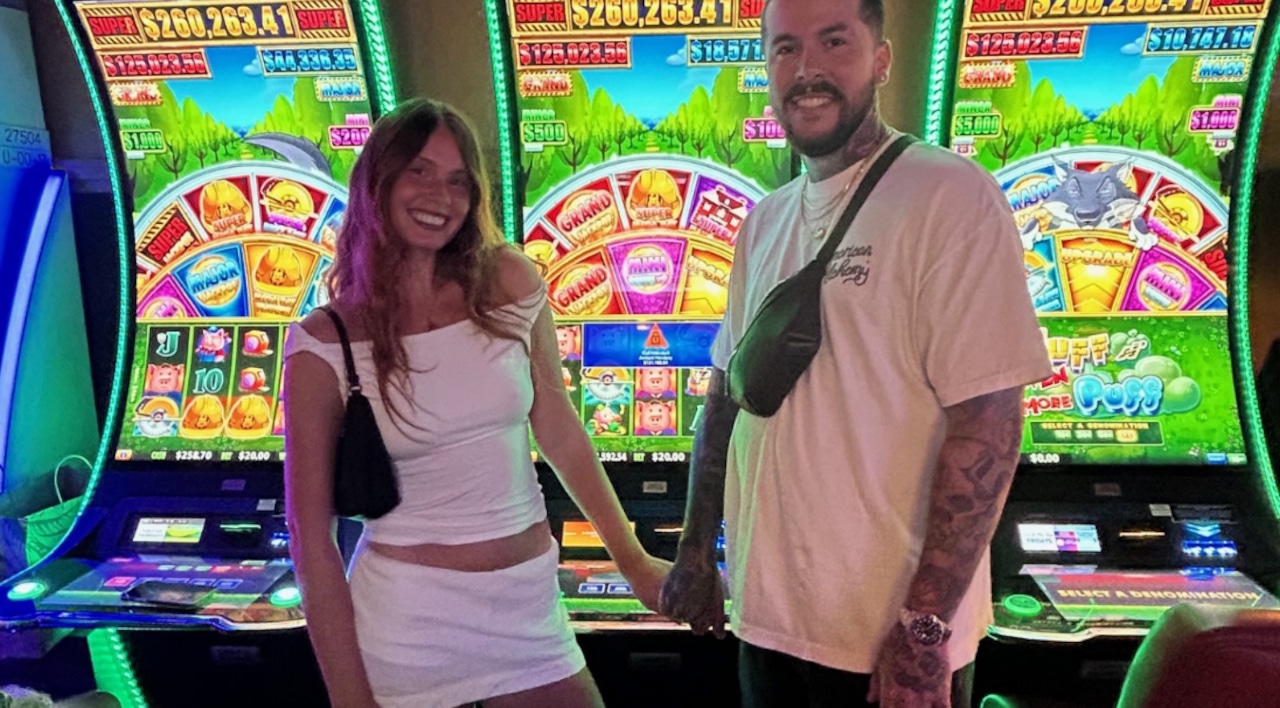 masslivenews's tweet card. The six-figure jackpot prize was won after betting $20.